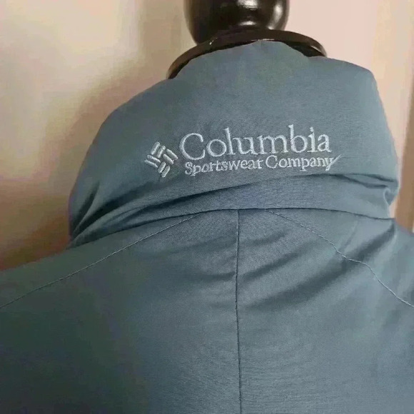 Columbia Women's Colorblocked Blue and Gray Down Puffer Jacket  L - Picture 6 of 15